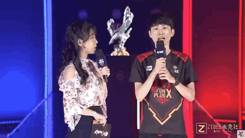 随着更多 随着更多