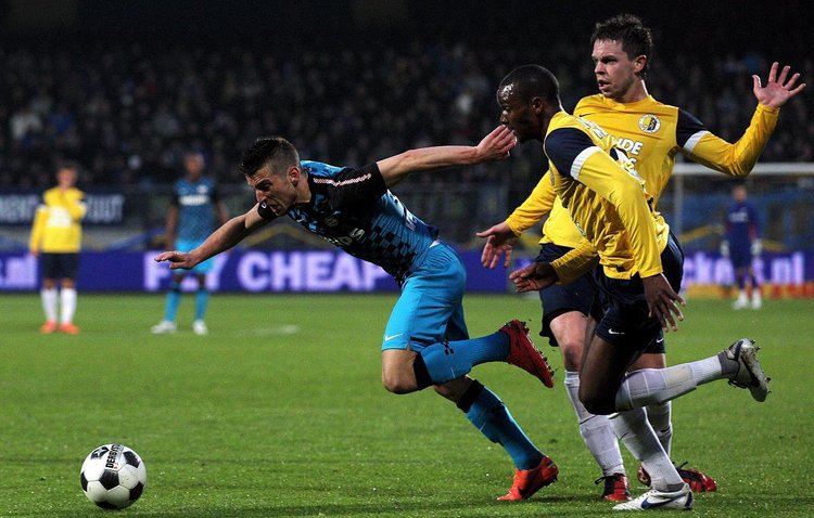 以身体素质 以身体素质